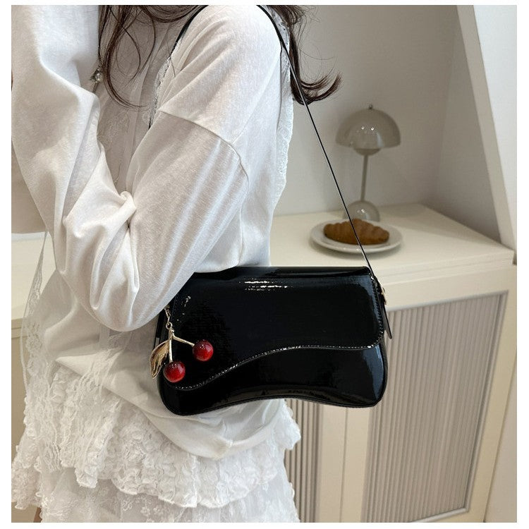 Shoulding Elyn Bag