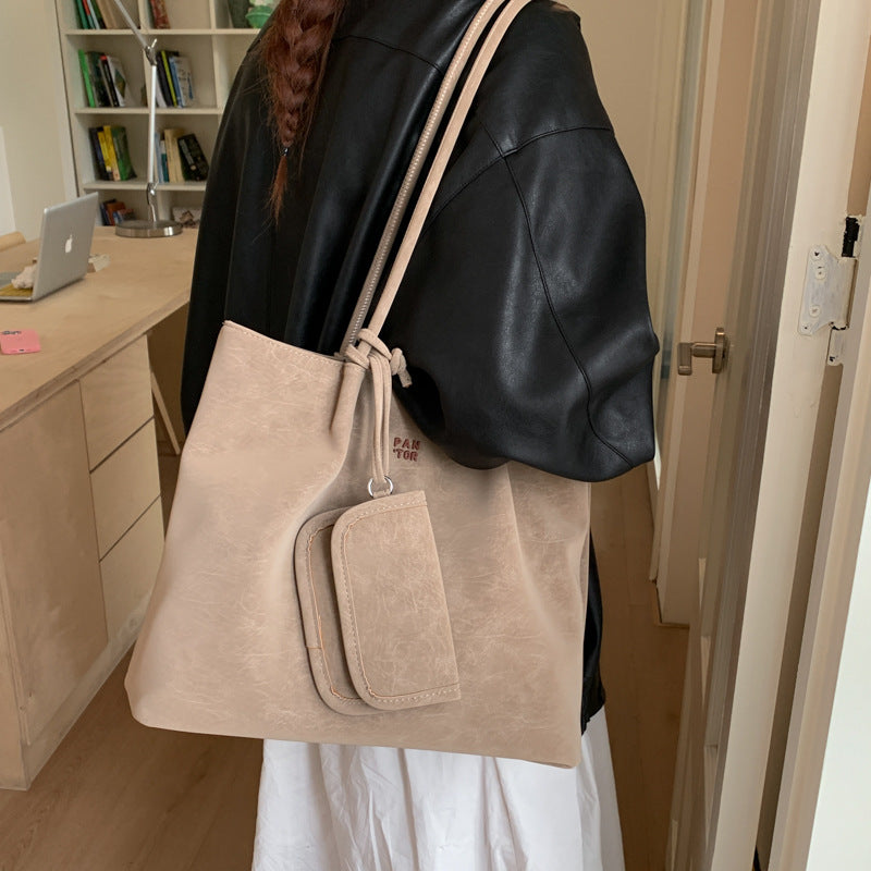 Elyn Bag Retro Versatile