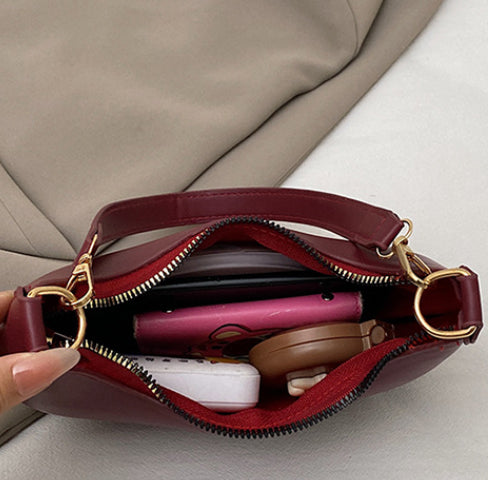 Minimalist Elyn Bag